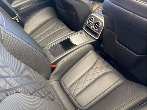 Used 2017 Mercedes-Benz S 550 Cabriolet image 35