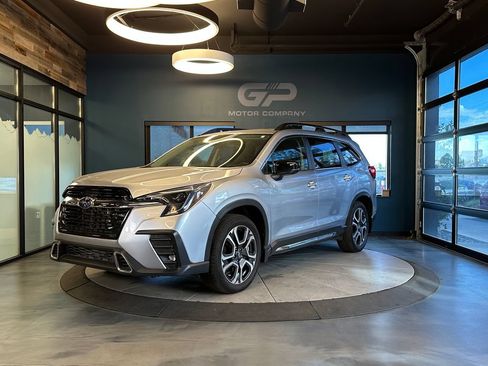Used 2024 Subaru Ascent Touring AWD/4WD image 7