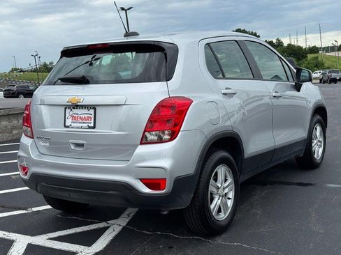 Used 2017 Chevrolet Trax LS AWD/4WD image 3