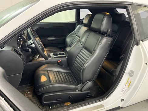 Used 2013 Dodge Challenger R/T Plus image 20