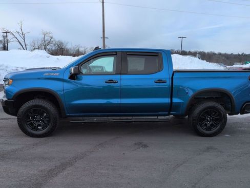 Used 2022 Chevrolet Silverado 1500 ZR2 w/ Technology Package image 7