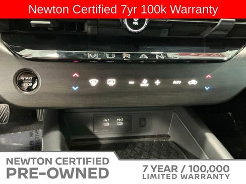 Used 2025 Nissan Murano SV AWD/4WD image 25