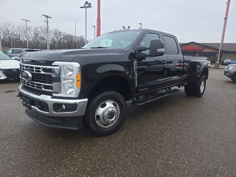 Used 2023 Ford F350 XLT w/ 360-Degree Camera Package image 3