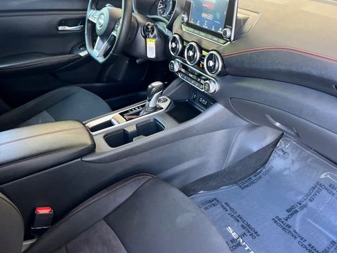 Used 2025 Nissan Sentra SR w/ Midnight Edition FWD image 15
