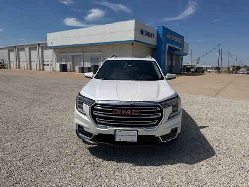 Used 2022 GMC Terrain SLT w/ Infotainment Package II FWD image 8