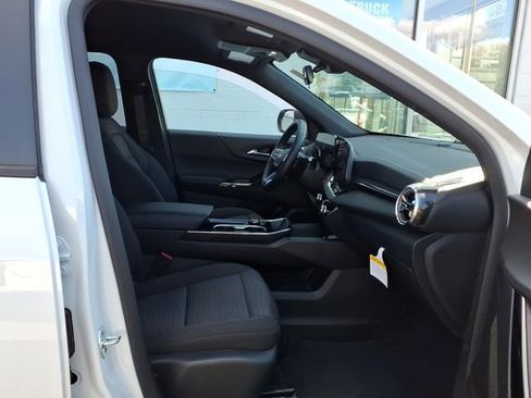 Used 2026 Chevrolet Equinox LT AWD/4WD image 20