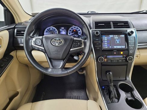Used 2016 Toyota Camry XLE image 22