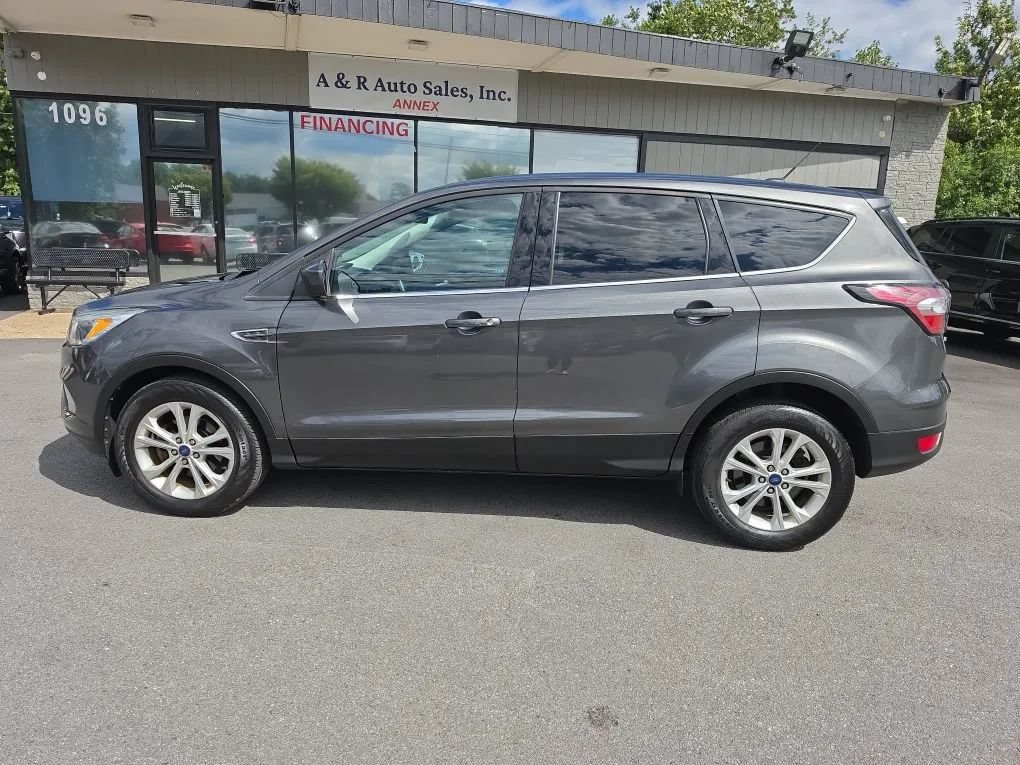 Used 2017 Ford Escape SE FWD image 4