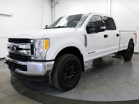 Used 2017 Ford F350 XLT w/ FX4 4x4 Off Road Package image 3