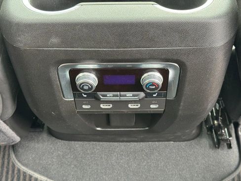 Used 2024 GMC Yukon Denali Ultimate image 12