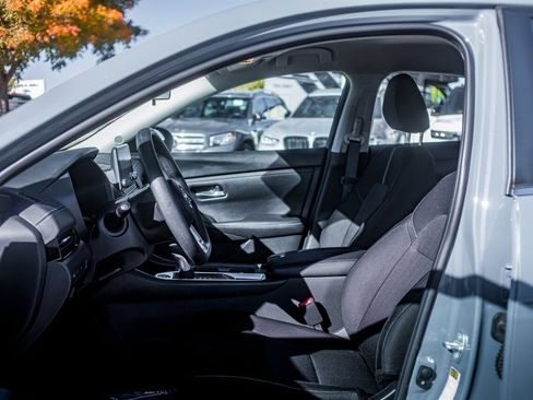 Used 2024 Nissan Sentra SV image 12