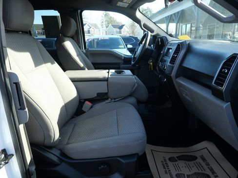 Used 2018 Ford F150 XLT image 16