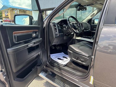 Used 2015 RAM 1500 Laramie w/ Convenience Group AWD/4WD image 17