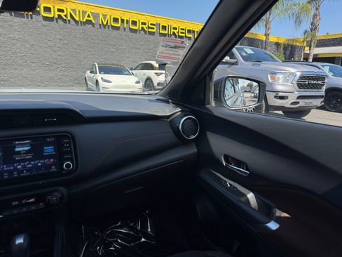 Used 2023 Nissan Kicks SR w/ Interior Electronics Package FWD image 18