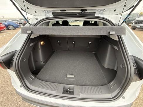 New 2026 Chevrolet Trax LT image 29