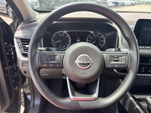 Used 2023 Nissan Rogue S FWD image 22