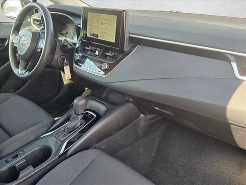 Used 2025 Toyota Corolla LE image 21