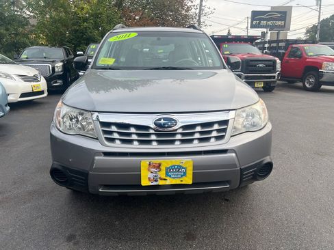 Used 2011 Subaru Forester 2.5X w/ Alloy Wheel Value Pkg image 9