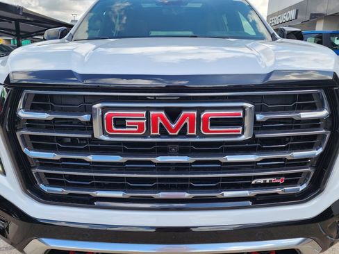 New 2026 GMC Yukon XL AT4 w/ AT4 Premium Plus Package AWD/4WD image 9