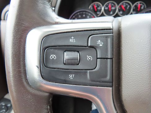 Used 2021 Chevrolet Tahoe Z71 w/ Rear Media and Nav Package AWD/4WD image 18
