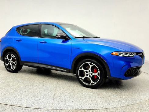 Used 2024 Alfa Romeo Tonale Veloce image 3