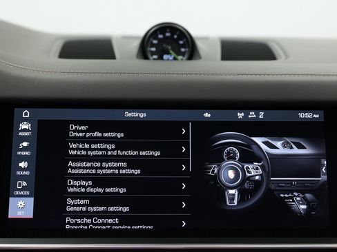 Used 2021 Porsche Cayenne Turbo S image 39