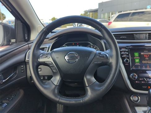 Certified 2019 Nissan Murano Platinum w/ Cargo Package image 21