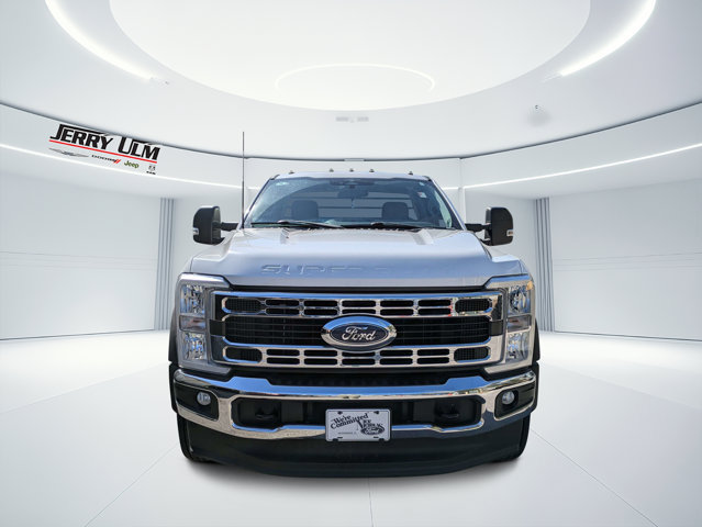 Used 2023 Ford F550 4x4 Regular Cab Super Duty image 8