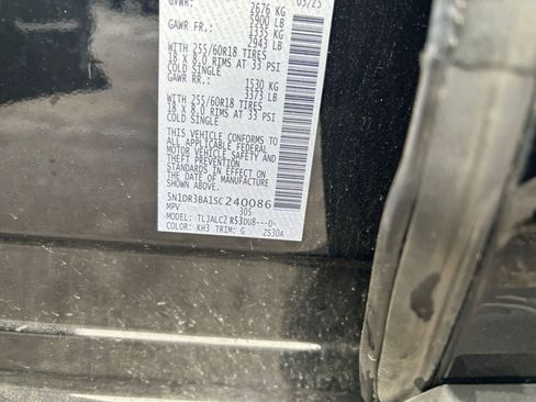 Used 2025 Nissan Pathfinder SV FWD image 32