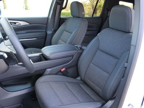 New 2026 Chevrolet Traverse LT w/ Driver Confidence Package image 15