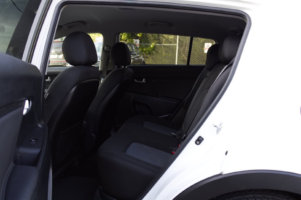 Used 2016 Kia Sportage LX AWD/4WD image 25