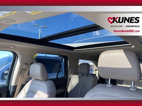 Used 2024 Ford Expedition Limited image 12