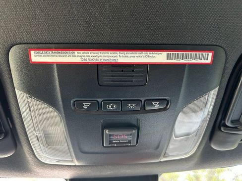 Used 2020 Toyota Corolla SE FWD image 27