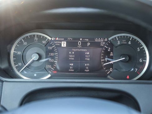 Used 2022 Land Rover Range Rover Velar R-Dynamic S image 22