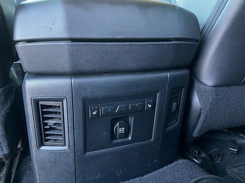 Used 2017 RAM 1500 Laramie image 16