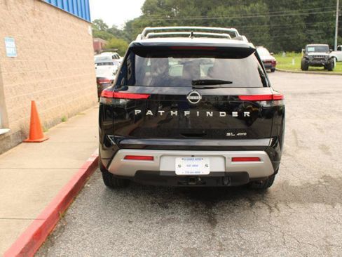 Used 2022 Nissan Pathfinder SL w/ SL Premium Package AWD/4WD image 5