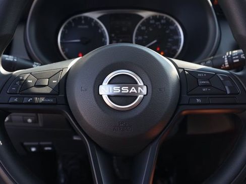 New 2025 Nissan Kicks Play S image 25