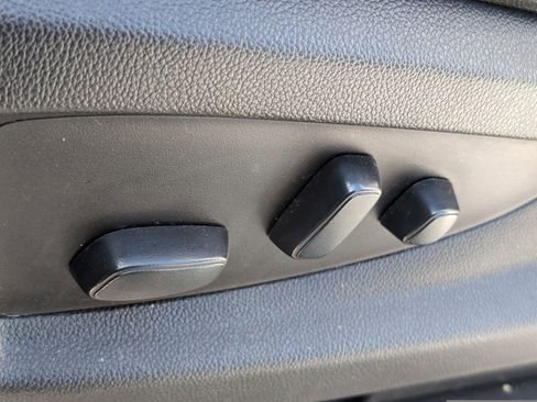 Used 2020 Chevrolet Tahoe LT image 25