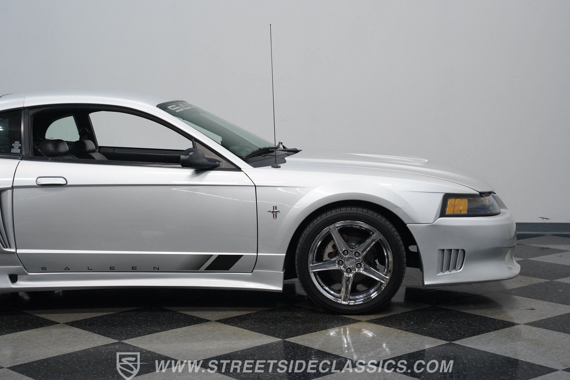Used 2001 Ford Mustang GT RWD image 29