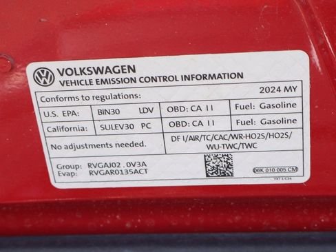 Used 2024 Volkswagen Tiguan SE R-Line FWD image 12