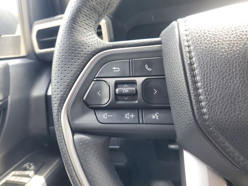 Used 2026 Toyota 4Runner SR5 AWD/4WD image 21