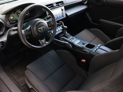 Used 2023 Toyota GR86 RWD image 6