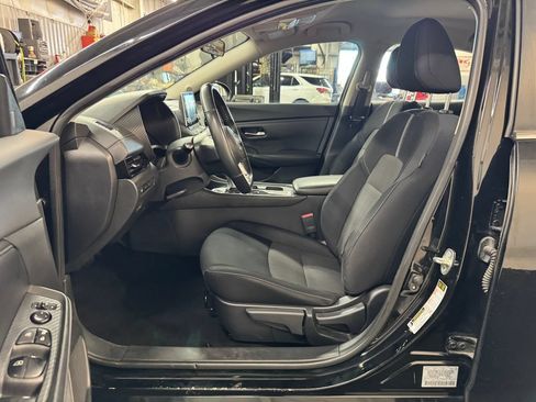 Used 2022 Nissan Sentra SV FWD image 17