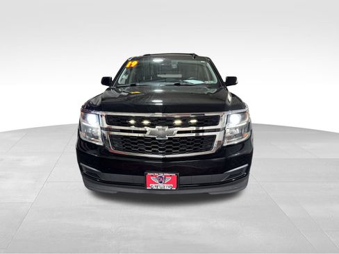 Used 2019 Chevrolet Suburban LT image 2