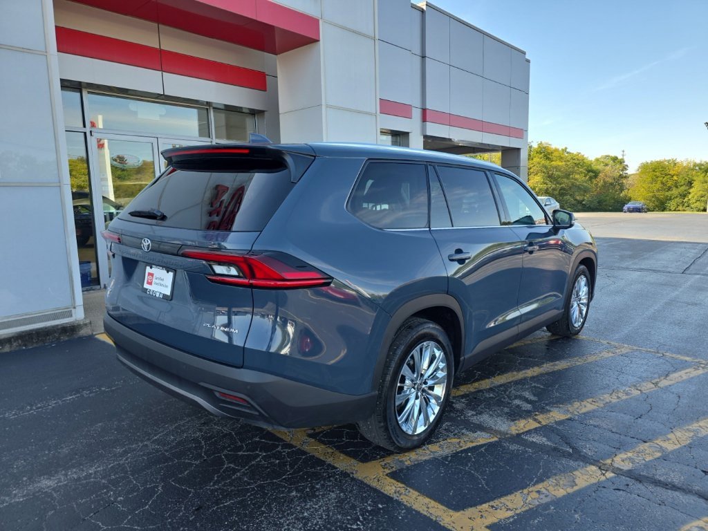 Used 2026 Toyota Grand Highlander AWD image 3