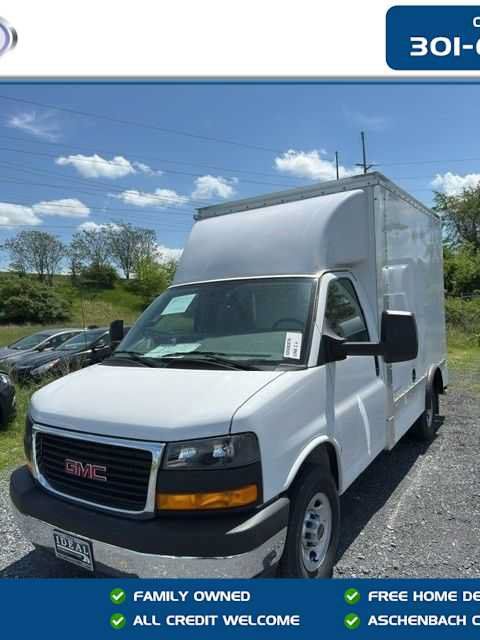 New 2025 GMC Savana 3500 w/ Power Convenience Package RWD image 1