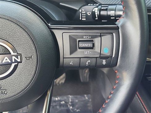 Certified 2025 Nissan Kicks SR image 21