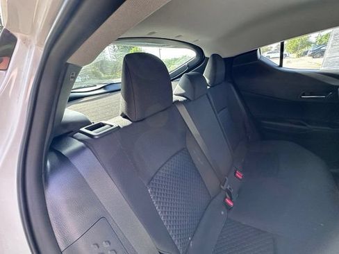 Used 2021 Toyota C-HR LE FWD image 9