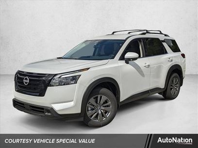 Used 2025 Nissan Pathfinder SV w/ Black Appearance Package