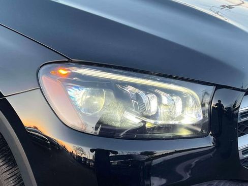 Used 2022 Mercedes-Benz GLS 450 4MATIC image 9